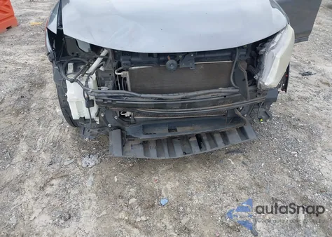 2015 Nissan Rogue Sv z USA, uszkodzony, nr VIN 5N1AT2MLXFC855979